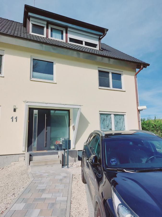 Modernes Souterrain Apartment Black Forest Mit Separatem Eingang Und Kfz-Stellplatz Bad Dürrheim Exterior foto